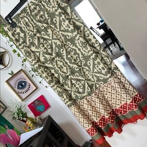 Elegant Green and Cream maxi skirt size L